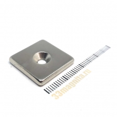 Неодимовый магнит призма 20х20х3 мм с зенковкой 3,5/7,5 мм